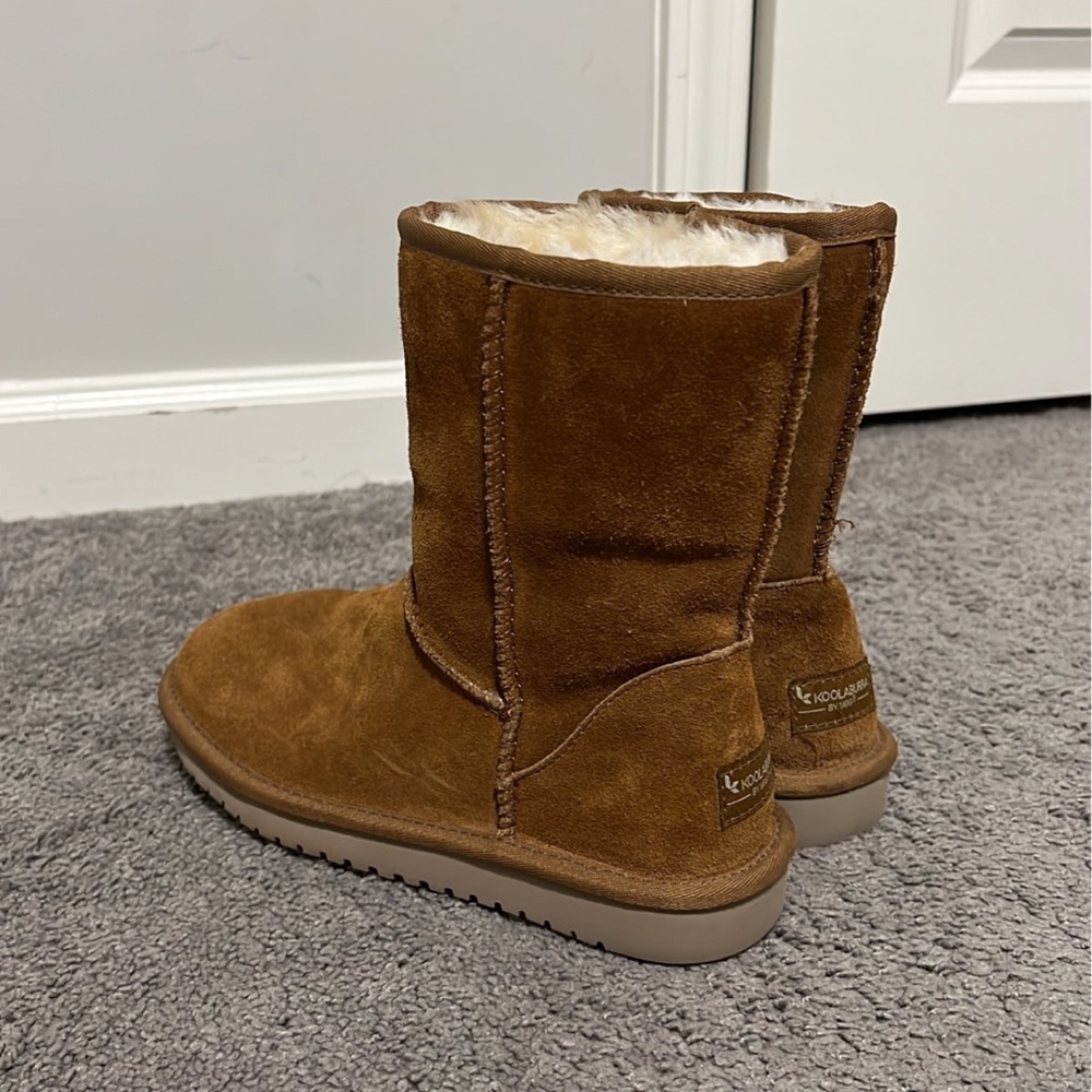 Koolaburra by UGG  Chestnut Women's Koola Short Suede Boots